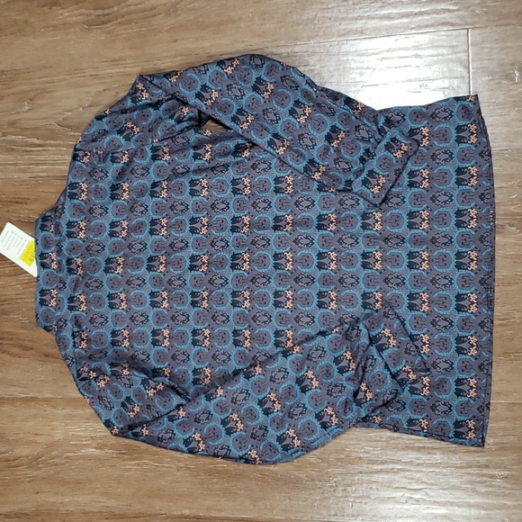 (M) NWT La Mode Gray & Teal Abstract Button-Front V-Neck Top Business Casual - Picture 10 of 10